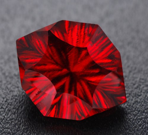 red beryl diamond