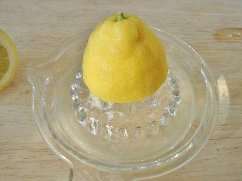 lemon juice acne