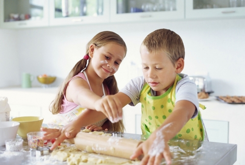 children cooking