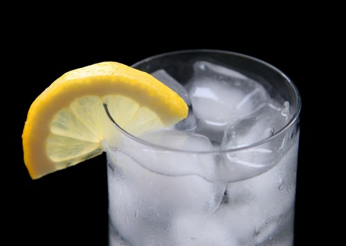 fights cancer benefits lemon water