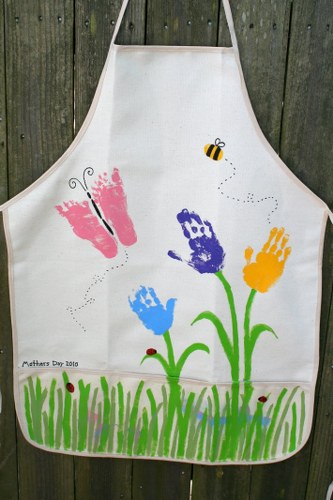 homemade handprint apron