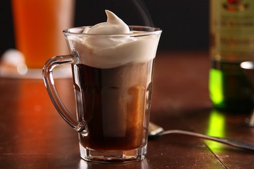 hot alcoholic drinks Irish Coffee