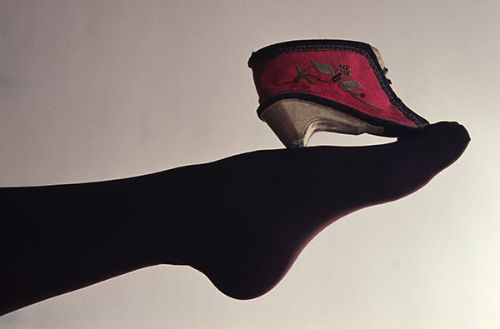 Foot Binding - Dangerous Fashion Trends