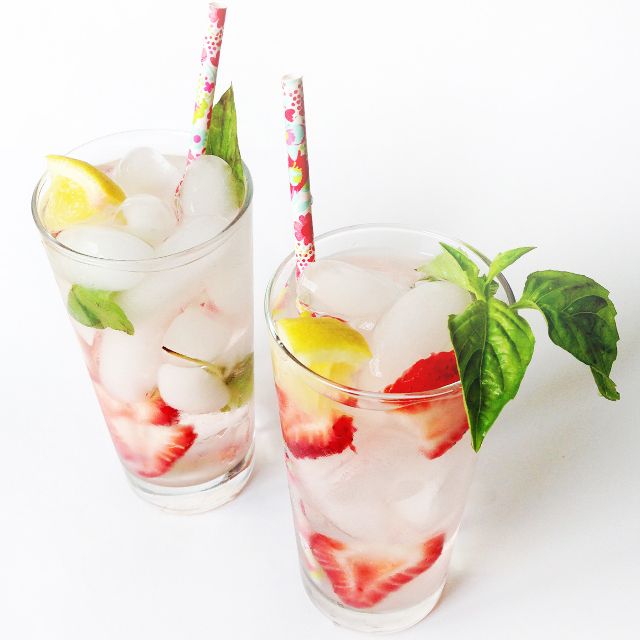 strawberry basil infused detox water